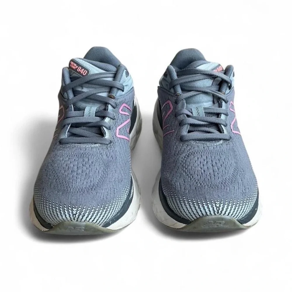 New Balance Blue and Pink Women's Sneakers - Picture 4 of 11